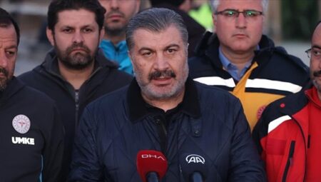 Bakan Koca, depremde vaka ihbarlarının  “ALO 112” hattına yapılması çağrısında bulundu