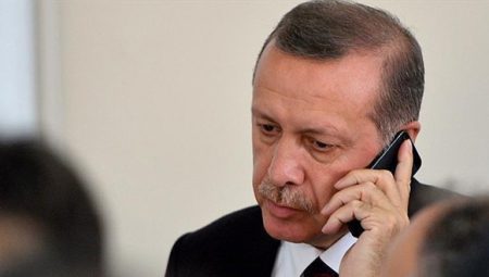Erdoğan, Sudan Egemenlik Konseyi Başkanı Burhan ile telefonda görüştü
