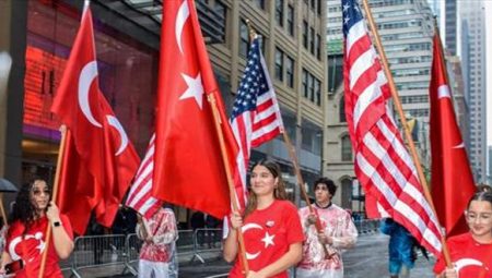 New York’ta ‘Geleneksel Türk Günü Yürüyüşü’nün 40’ıncısı düzenlendi