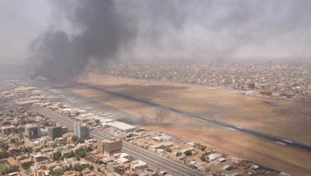 Suudi Arabistan ve ABD, Sudan’da ateşkesin yarın 21.45’te yürürlüğe gireceğini açıkladı